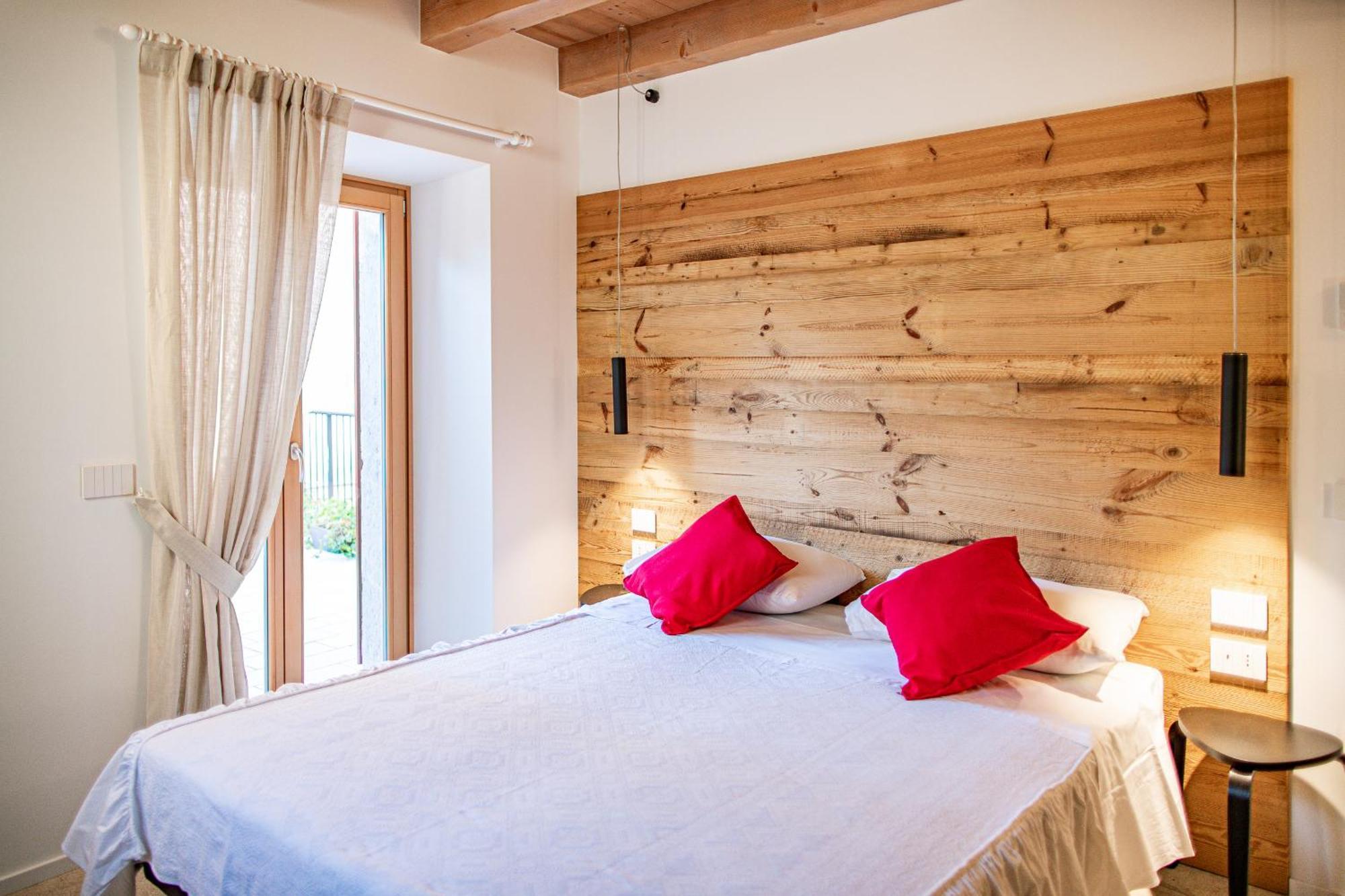 Garda Baldo Apartments_Vivaldi Torbole Sul Garda Esterno foto
