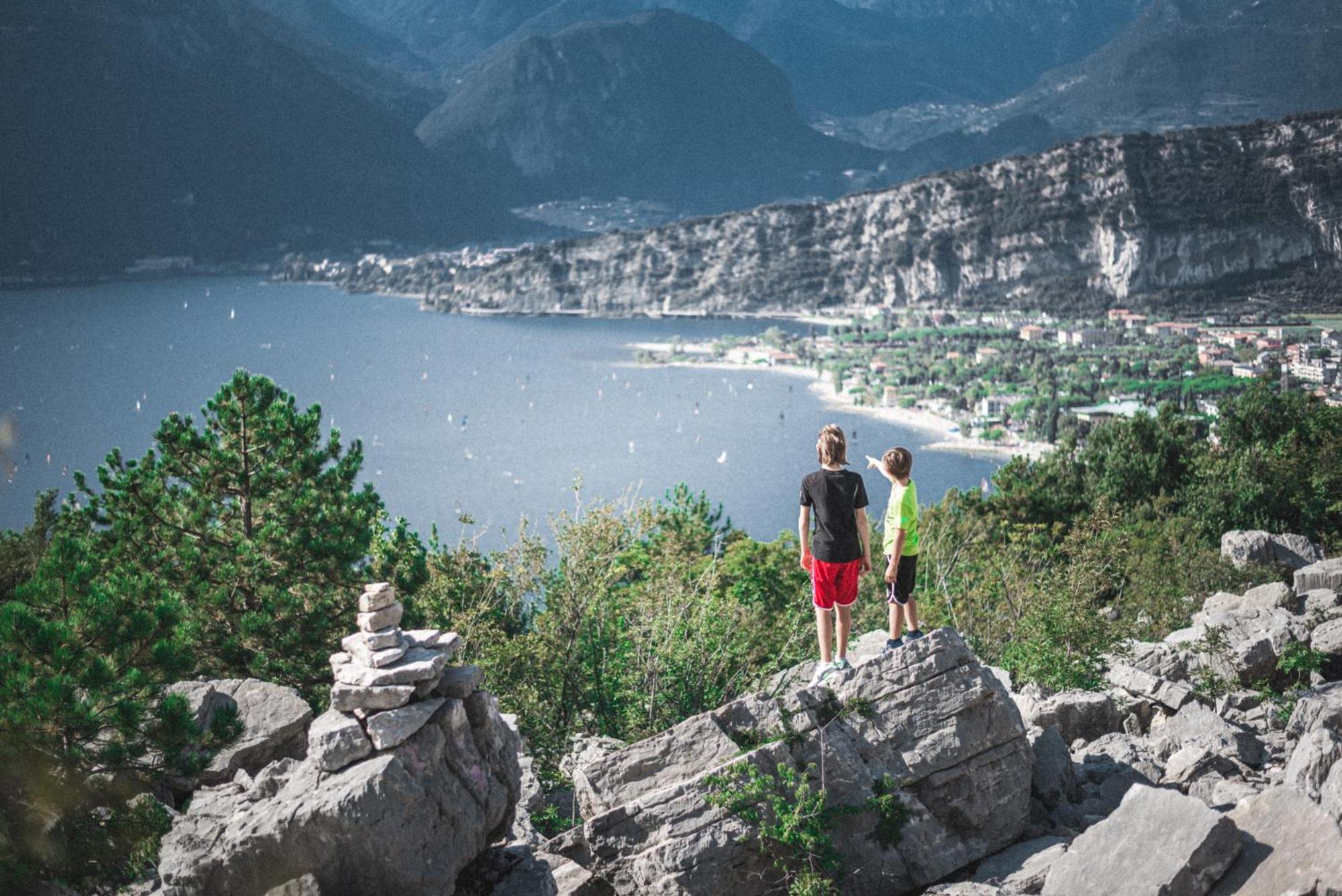 Garda Baldo Apartments_Vivaldi Torbole Sul Garda Esterno foto